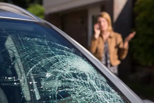 Auto Glass Repair Santa Ana CA - Superior Windshield Repair and Replacement Services By Huntington Beach Car Glass