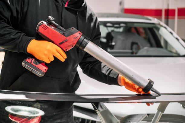 The Financial Advantages of Windshield Repair: Maximizing Insurance Benefits